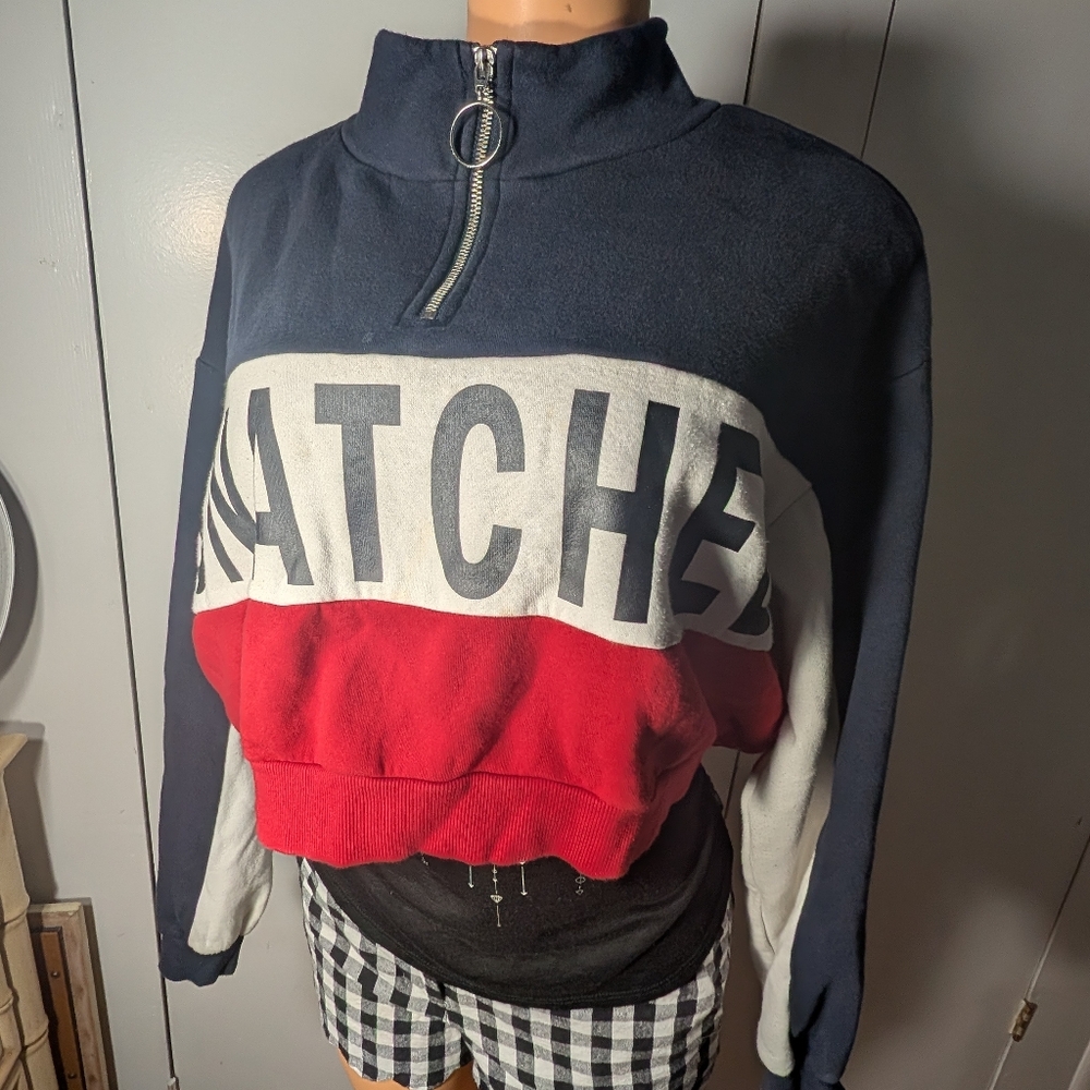 H&M Divided women's cropped  Snatched sweatshirt Size L